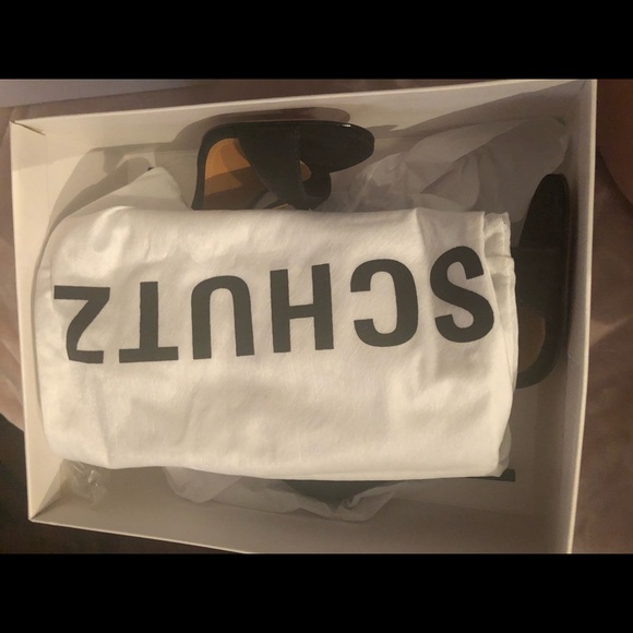 ⭐️ Schultz black heels size 6 - Picture 2 of 5